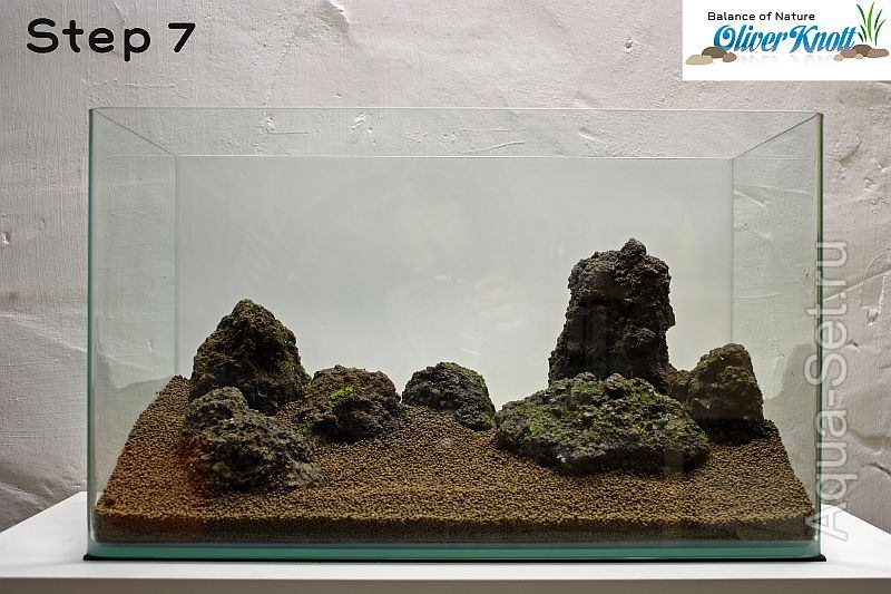 Пошаговый запуск и оформление аквариума от Oliver Knott - Нет каких либо правил как размещать камни, кроме одного: Следуйте своим чувствам. Попробуйте использовать различные по размеру камни и разместить их в различной высоте.